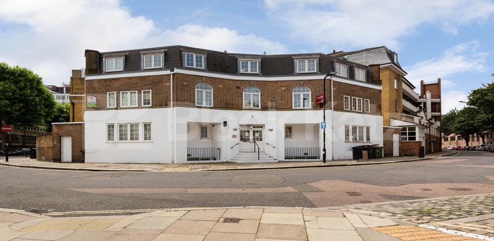 			Spacious one / two bed minutes to ucl, soas & royal vet college, 2 Bedroom, 1 bath, 1 reception Flat			 Doric Way, Euston
